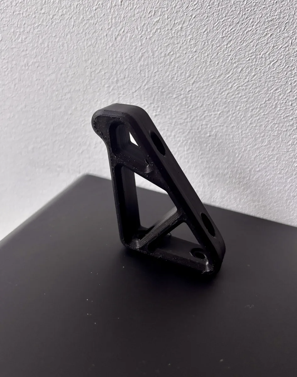 Support mural casque compact - Impression 3D PLA noir ou rouge - photo 2